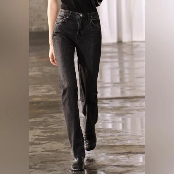 NWT ZARA HIGH RISE BOOTCUT ZW COLLECTION JEANS SIZE 28 (US 6) | GRAY/BLACK - Picture 2 of 8